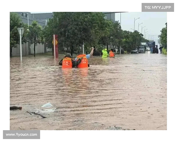 南京市启动防汛IV级应急响应,暴雨即将来袭,市民如何应对?(南京防汛防旱指挥部) 南京市启动防汛IV级应急响应,暴雨即将来袭,市民如何应对?(南京防汛防旱指挥部)
